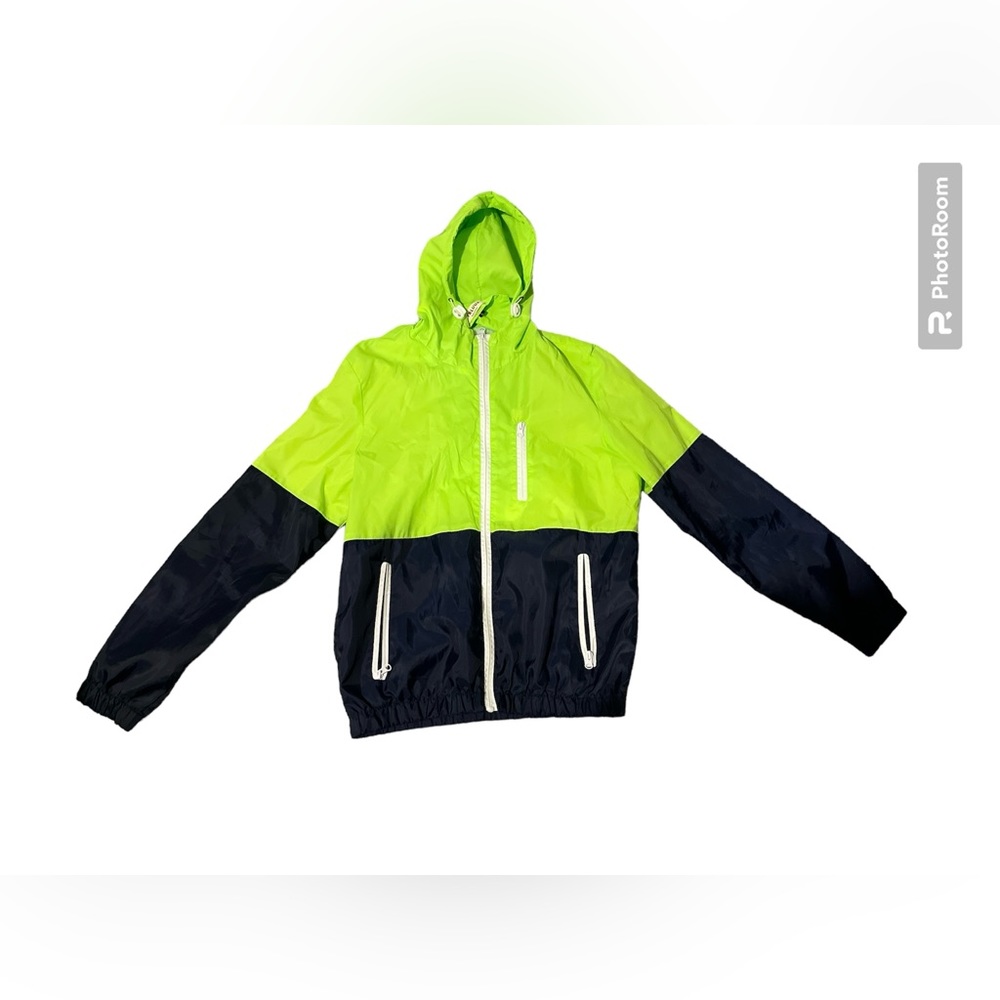 Wind breaker